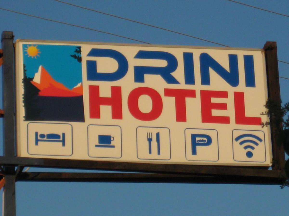 Drini Hotel Rrashbull エクステリア 写真