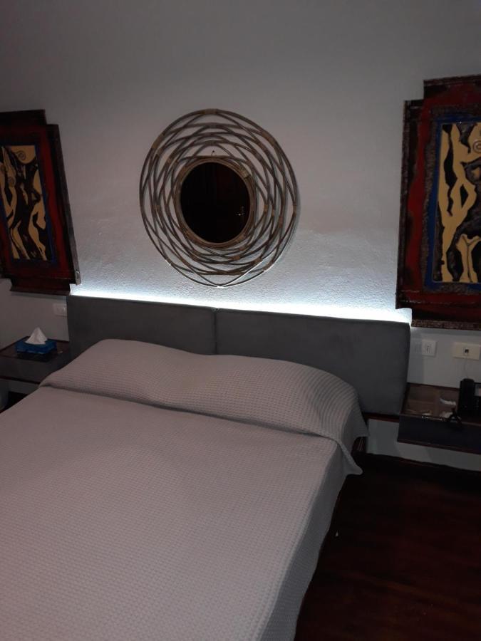 Drini Hotel Rrashbull エクステリア 写真
